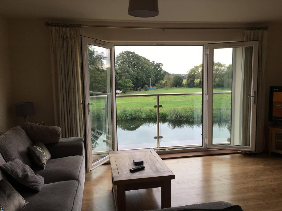 Penthouse Apartment On The River - 65 Skipper Way Saint Neots Exteriör bild